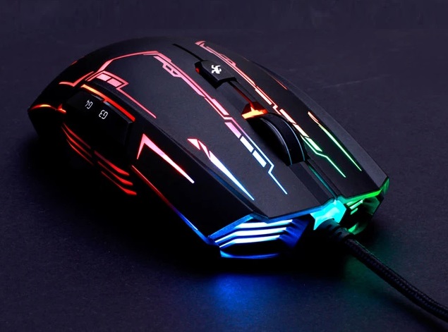 chuột máy tính có led RBG,  độ nhạy cao